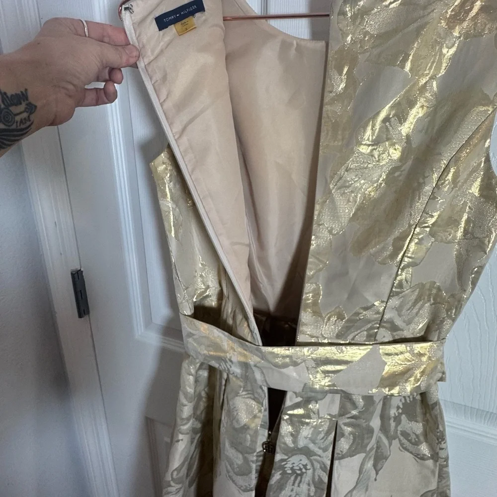 Tommy Hilfiger Gold Patterned Midi Dress - Picture 7 of 9